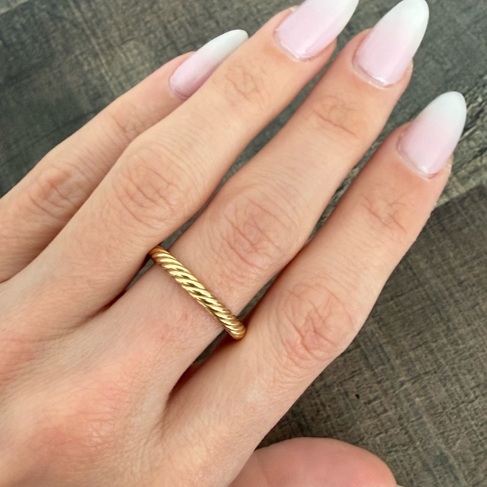 Ring Concierge 14K Yellow Gold Twisted Rope Ring Size 6.5 - Picture 3 of 5